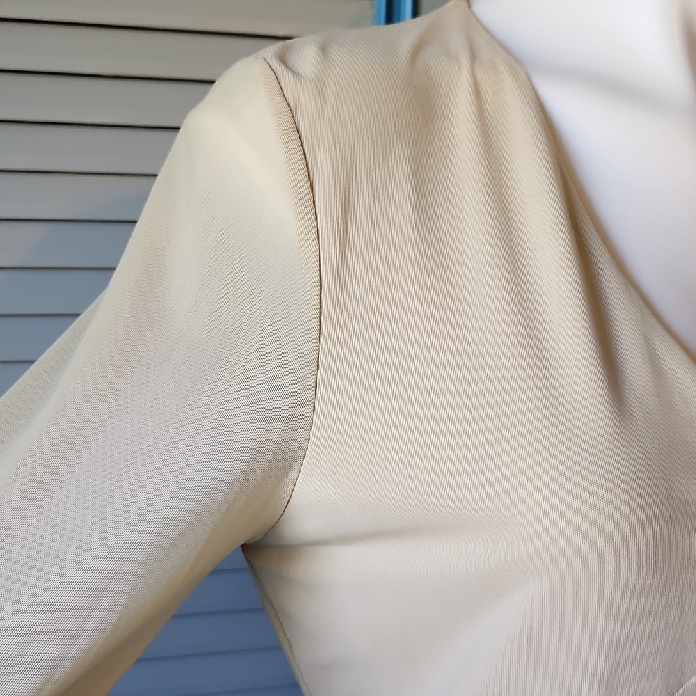 Spenser Jeremy Beige Embroidered Top - Picture 6 of 11